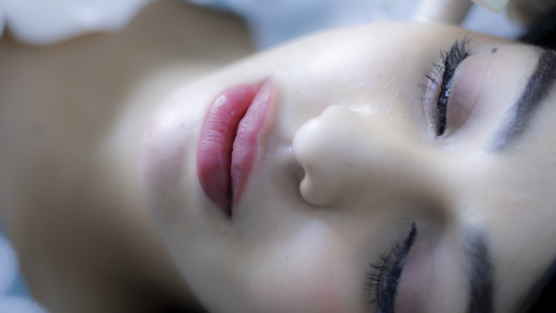 Które zabiegi odmładzające